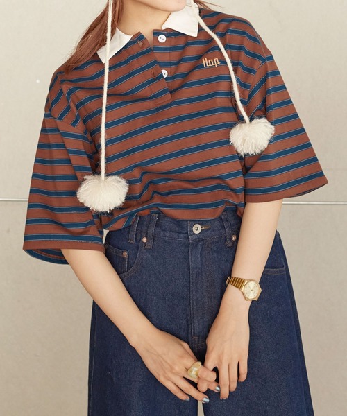 w closet（ダブルクローゼット）の「刺繍入りポロシャツ（ポロシャツ・レディース・ダークブラウン系1/グリーン系その他/ブラウン系その他・FREE）」の2枚目の写真