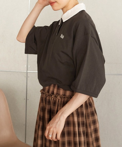 w closet（ダブルクローゼット）の「刺繍入りポロシャツ（ポロシャツ・レディース・ダークブラウン系1/グリーン系その他/ブラウン系その他・FREE）」の6枚目の写真