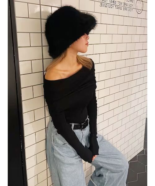 EVRIS（エヴリス）の「ボリュームフェイクファーハット（ハット・レディース・ベージュ/ブラック・FREE）」の4枚目の写真