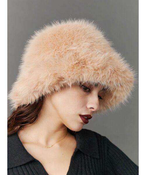 EVRIS（エヴリス）の「ボリュームフェイクファーハット（ハット・レディース・ベージュ/ブラック・FREE）」の6枚目の写真