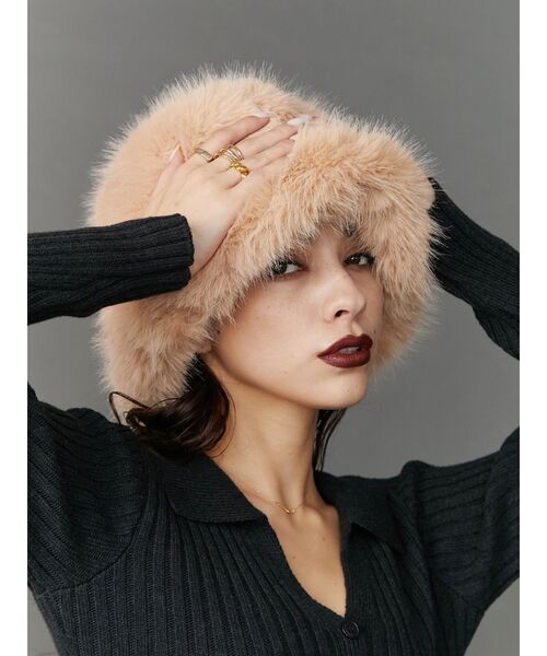 EVRIS（エヴリス）の「ボリュームフェイクファーハット（ハット・レディース・ベージュ/ブラック・FREE）」の8枚目の写真