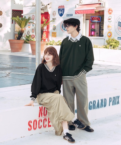 MUHET(ミュエータ)の「ラインVネックナイロントップス(その他トップス・レディース・ブラック/ダークグリーン・MEDIUM/X-LARGE)」の9枚目の写真