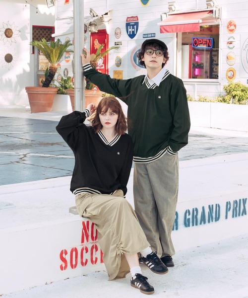 MUHET（ミュエータ）の「ラインVネックナイロントップス（その他