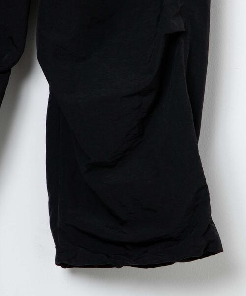 Manhattan Records(マンハッタン レコーズ)の「WEGO/【Manhattan Records】NYLON TRACK PANTS(カーゴパンツ・メンズ・ブラック・LARGE/MEDIUM)」の9枚目の写真