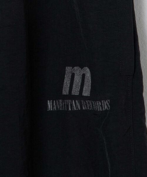 Manhattan Records(マンハッタン レコーズ)の「WEGO/【Manhattan Records】NYLON TRACK PANTS(カーゴパンツ・メンズ・ブラック・LARGE/MEDIUM)」の5枚目の写真