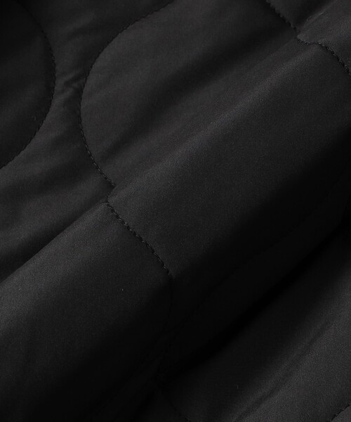 SHIPS（シップス）の「ボア キルティング リバーシブル フード コート ◇（その他アウター・レディース・オフホワイト/ライトグレー・ONE SIZE）」の6枚目の写真