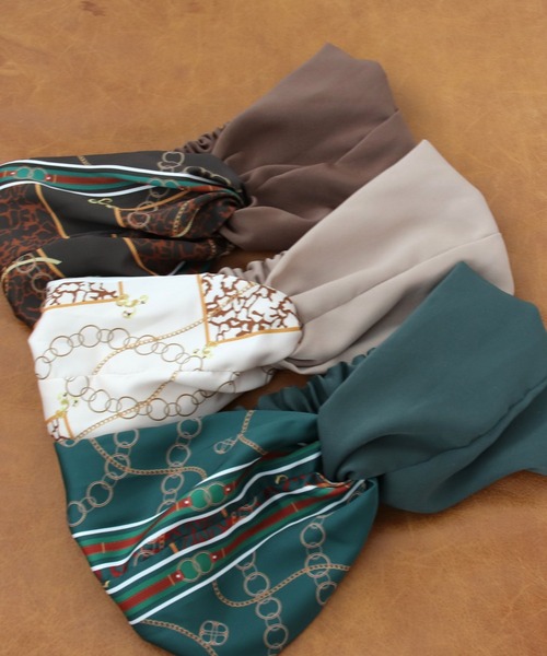 Three Four Time（ｽﾘｰﾌｫｰﾀｲﾑ）の「スカーフ柄クロスターバン（ヘアバンド・レディース・ブラウン/グリーン/ベージュ・FREE）」の10枚目の写真