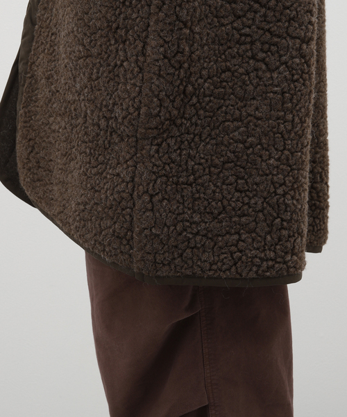 417 EDIFICE(フォーワンセブンエディフィス)の「【INNAT / インアット】 BOA FLEECE LINER VEST / ベスト(ブルゾン・メンズ・チャコールグレー/ブラウン・2)」の16枚目の写真