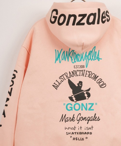 (What it isNt)ART BY MARKGONZALES(ワットイットイズント)の「【0】【(What it isNt) ART BY MARK GONZALES/ワットイットイズント マークゴンザレス】アートデザイン バック&フードロゴプリント フーディー プルパーカー リラックスフィット 裏起毛 24AW新柄追加(パーカー・レディース・レッド/ピンク/ブルー/イエロー/ホワイト/ホワイト系その他/グリーン系その他/グリーン系その他2/ブルー系その他/ピンク系その他2/ホワイト系その他2/イエロー系その他2/ブルー系その他2/イエロー系その他/ピンク系その他・M/L/XL)」の14枚目の写真