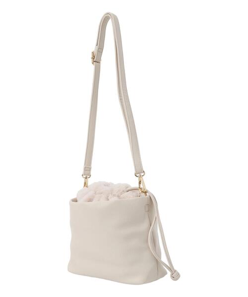 Te chichi TERRASSE（テチチテラス）の「パデットファー切替巾着バッグ（ハンドバッグ・レディース・ブラック/オフホワイト・F）」の8枚目の写真