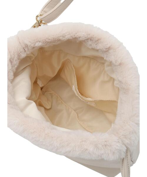 Te chichi TERRASSE（テチチテラス）の「パデットファー切替巾着バッグ（ハンドバッグ・レディース・ブラック/オフホワイト・F）」の11枚目の写真