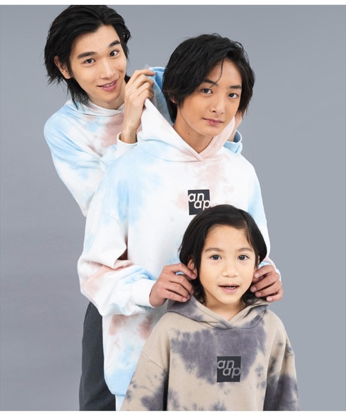 ANAP kids(アナップキッズ)の「anapボックスロゴ裏毛スウェットパーカー【ジュニアお揃い】 【親子お揃い】(パーカー・キッズ・その他/ブラック/ホワイト/ベージュ・120cm/100cm/130cm/110cm)」の19枚目の写真
