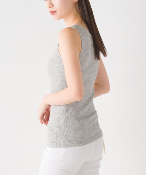 OMNES(オムネス)の「もちもち裏パイルタンクトップ(タンクトップ・レディース・ブラック/グレイッシュベージュ/オートミール/グレー・FREE)」の8枚目の写真