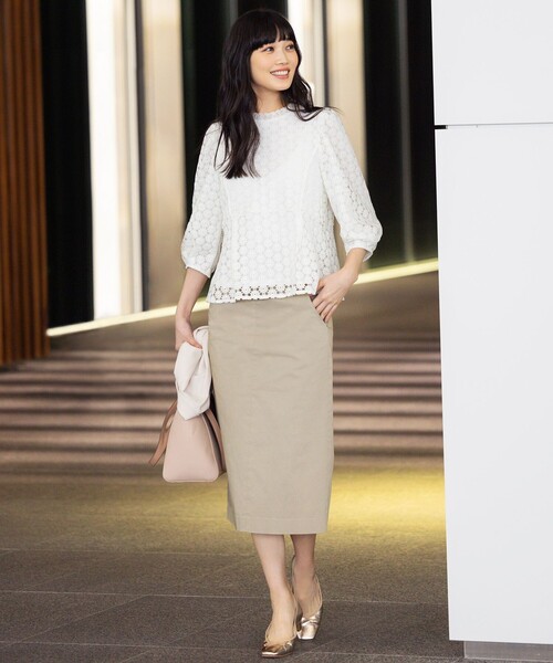 【セール】【WEB限定】サテンストレッチ Iラインスカート（スカート）｜組曲（クミキョク）