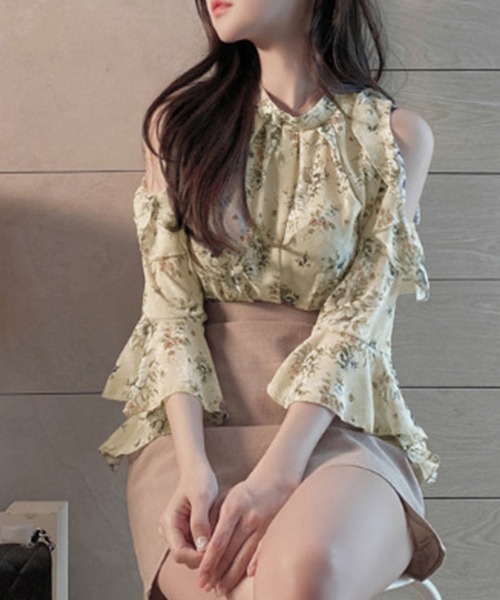 Miniministore(ミニミニストア)の「花柄ブラウスプチハイネックオフショルダー半袖半袖(シャツ/ブラウス・レディース・ベージュ系1/オレンジ/ベージュ系2/ブルー・M/L)」の6枚目の写真