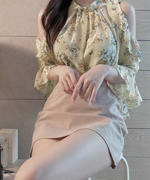 Miniministore(ミニミニストア)の「花柄ブラウスプチハイネックオフショルダー半袖半袖(シャツ/ブラウス・レディース・ベージュ系1/オレンジ/ベージュ系2/ブルー・M/L)」の7枚目の写真
