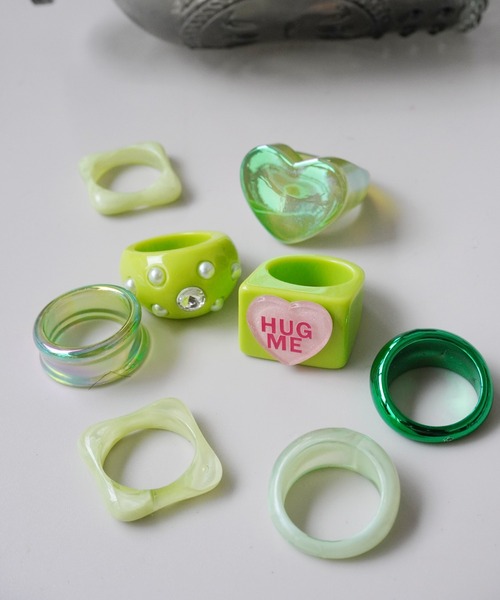 Port（ポート）の「【 8個セット 】 Y2K レトロ デザイン ボリューム リング（リング・レディース・レッド系その他/レッド/グリーン/ブラウン/ブルー・FREE）」の3枚目の写真