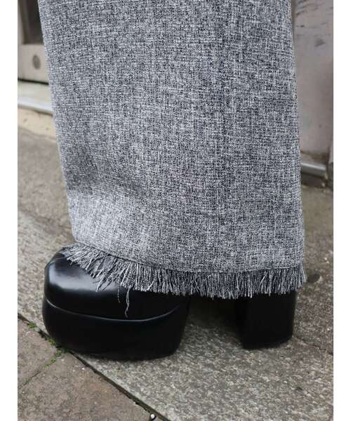 EVRIS（エヴリス）の「ボリュームタックフリンジワイドパンツ【セットアップ着用可能】（その他パンツ・レディース・ホワイト/ブラック/グリーン・SMALL/MEDIUM）」の6枚目の写真