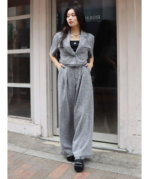 EVRIS（エヴリス）の「ボリュームタックフリンジワイドパンツ【セットアップ着用可能】（その他パンツ・レディース・ホワイト/ブラック/グリーン・SMALL/MEDIUM）」の9枚目の写真