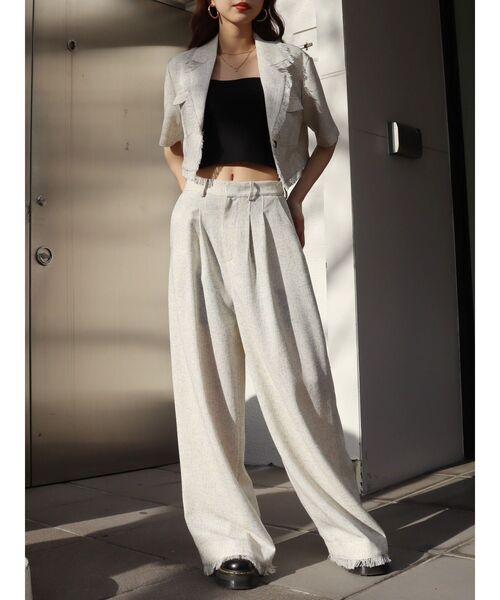 EVRIS（エヴリス）の「ボリュームタックフリンジワイドパンツ【セットアップ着用可能】（その他パンツ・レディース・ホワイト/ブラック/グリーン・SMALL/MEDIUM）」の15枚目の写真