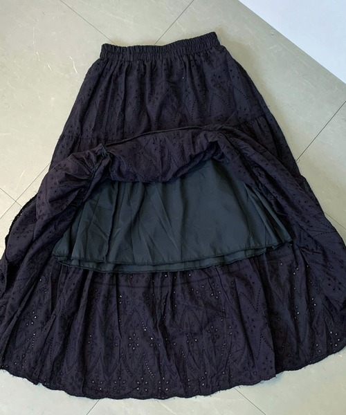 CRB（シーアールビー）の「レースティアードロングスカート（スカート・レディース・ブラック/オフホワイト・F）」の4枚目の写真