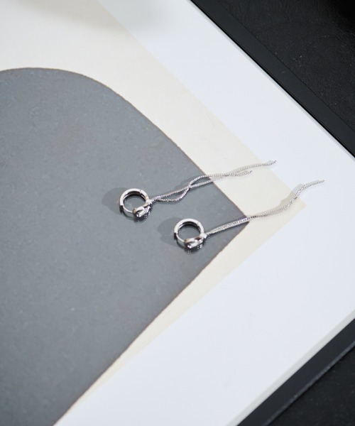Shelly island（シェリーアイランド）の「ロングチェーンデザインピアス（ピアス（両耳用）・レディース・シルバー/ゴールド・FREE）」の7枚目の写真