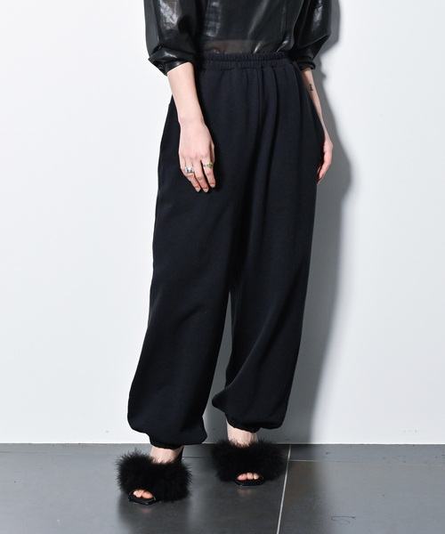 CITYSHOP(シティーショップ)の「VOL SWEAT パンツ(スウェットパンツ・レディース・ブラック/レッド・36/38)」の1枚目の写真