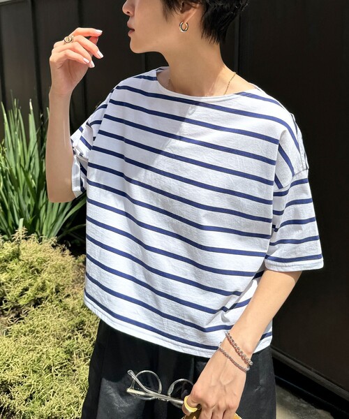 NOLLEY’S（ノーリーズ）の「MY STANDARD Tシャツ（Tシャツ/カットソー・レディース・ピンク/ブラック系その他/ブルー/ホワイト/ホワイト系その他5/ブラック/サーモンピンク/ホワイト系その他6・1/2）」の3枚目の写真