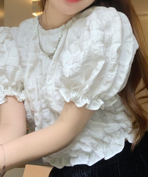 deux amour（ドゥーザムール）の「パフスリーブボリューム半袖トップス（Tシャツ/カットソー・レディース・ブラック/ホワイト・FREE）」の2枚目の写真
