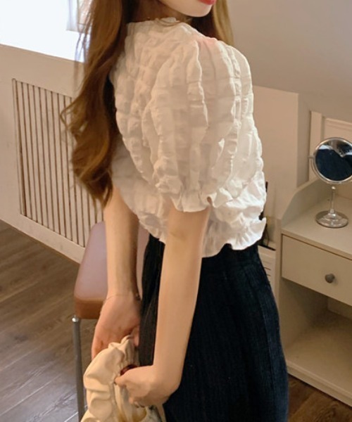 deux amour（ドゥーザムール）の「パフスリーブボリューム半袖トップス（Tシャツ/カットソー・レディース・ブラック/ホワイト・FREE）」の10枚目の写真