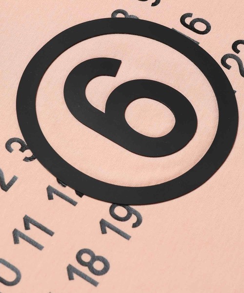 MM6 Maison Margiela（ｴﾑｴﾑｼｯｸｽ ﾒｿﾞﾝ ﾏﾙｼﾞｪﾗ）の「MM6 Maison Margiela(エムエムシックス メゾン マルジェラ)Kids & Junior ブランドロゴ半袖Tシャツカットソー（Tシャツ/カットソー・キッズ・ダークグリーン/ホワイト/ブラック/ライトピンク・10Y/16Y/14Y/12Y）」の10枚目の写真