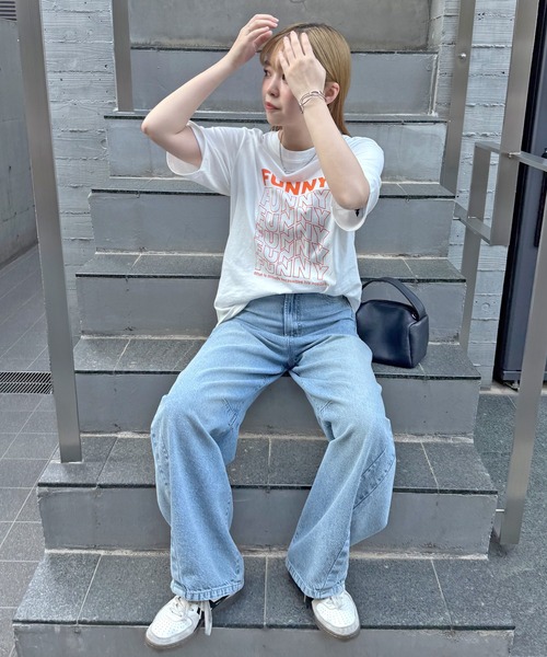 ABYS（アビス）の「FUNNYロゴプリント半袖Tシャツ（Tシャツ/カットソー・レディース・ブラック×ホワイト/ホワイト系その他/ホワイト×ブラック/ピンク/ネイビー・FREE）」の16枚目の写真