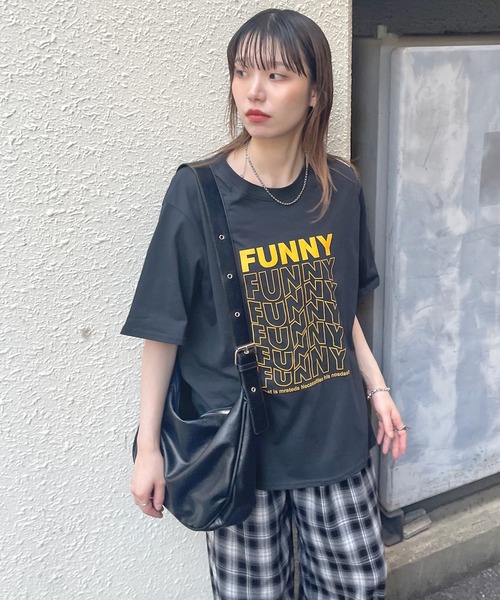 ABYS（アビス）の「FUNNYロゴプリント半袖Tシャツ（Tシャツ/カットソー・レディース・ブラック×ホワイト/ホワイト系その他/ホワイト×ブラック/ピンク/ネイビー・FREE）」の22枚目の写真