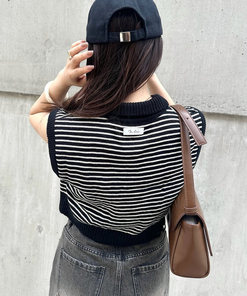 mline（エムライン）の「[mline]バックロゴボーダーノースリニット（ベスト・レディース・グリーン/ブラック/アイボリー・FREE）」の8枚目の写真