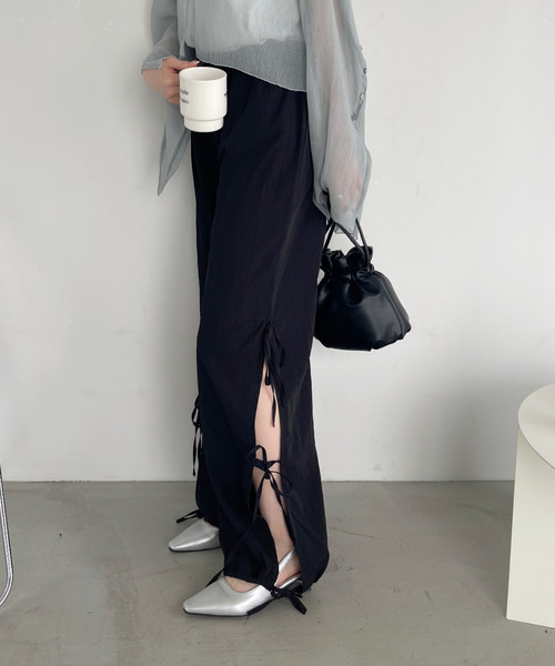 Ada.(エイダ)の「サイド リボン デザイン カーゴパンツ(カーゴパンツ・レディース・ブラック/ベージュ/グレー・FREE)」の6枚目の写真