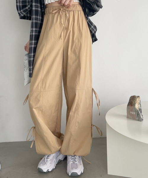 Ada.(エイダ)の「サイド リボン デザイン カーゴパンツ(カーゴパンツ・レディース・ブラック/ベージュ/グレー・FREE)」の13枚目の写真