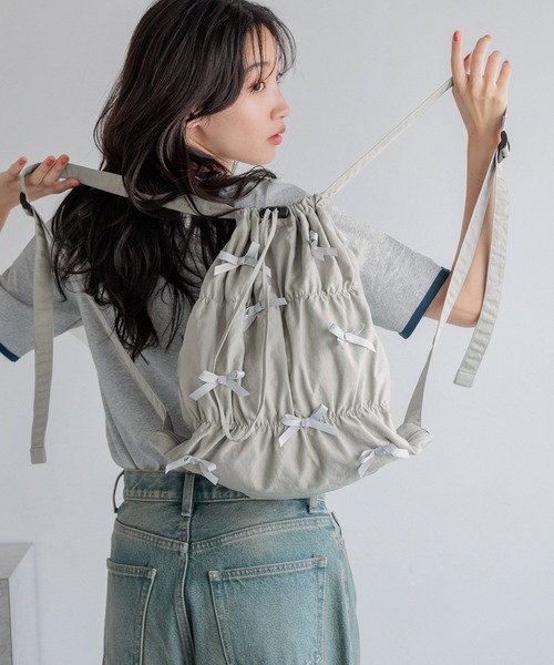 LOWRYS FARM（ローリーズファーム）の「リボンツキナップサック 135051（バックパック/リュック・レディース・グレー/ブラック・FREE）」の4枚目の写真