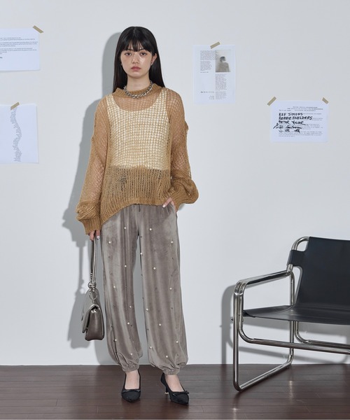 THE YOn(ザヨン)の「パールスタッズベロアイージーパンツ(その他パンツ・レディース・オリーブ/アイボリー/グレー・FREE)」の9枚目の写真