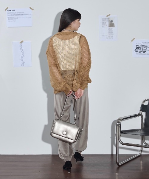 THE YOn（ザヨン）の「パールスタッズベロアイージーパンツ