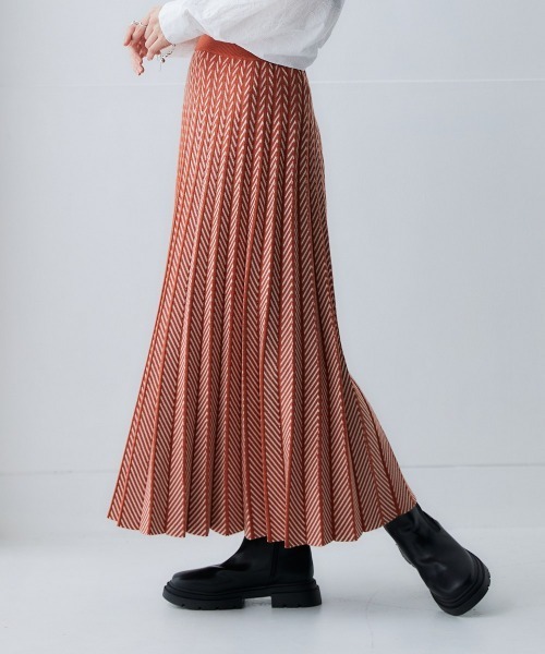 Soiunique（スワユニーク）の「ヘリンボーン柄アコーディオンプリーツスカート ［Soiunique］（スカート・レディース・ブラック×ブルー/ブラック×ホワイト/オレンジ系/ブラック系・M/L/LL）」の19枚目の写真