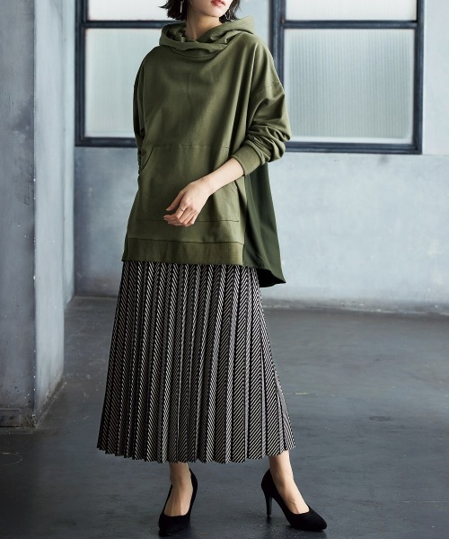 Soiunique（スワユニーク）の「ヘリンボーン柄アコーディオンプリーツスカート ［Soiunique］（スカート・レディース・ブラック×ブルー/ブラック×ホワイト/オレンジ系/ブラック系・M/L/LL）」の5枚目の写真