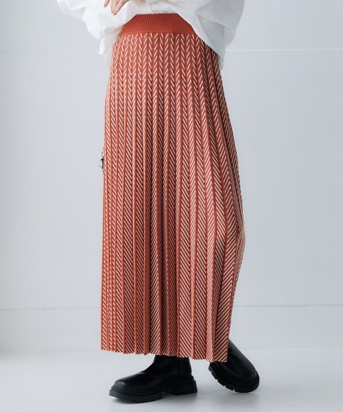 Soiunique（スワユニーク）の「ヘリンボーン柄アコーディオンプリーツスカート ［Soiunique］（スカート・レディース・ブラック×ブルー/ブラック×ホワイト/オレンジ系/ブラック系・M/L/LL）」の20枚目の写真