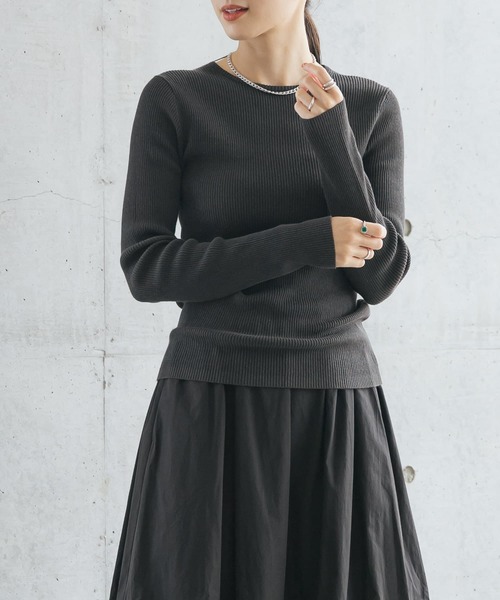 URBAN RESEARCH（アーバンリサーチ）の「『UR TECH』コットンメランジクルーネックニット（ニット/セーター・レディース・オレンジ/パープル/カーキ・FREE）」の18枚目の写真