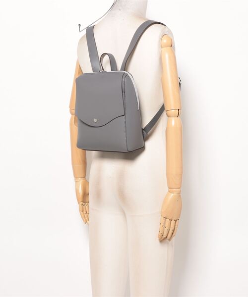 and it_（アンドイット）の「Legato Largo かるいかばん ミニリュック（バックパック/リュック・レディース・ブラック/グレイッシュベージュ/ダークグレー/ライトグレー/ダークブラウン・FREE）」の9枚目の写真