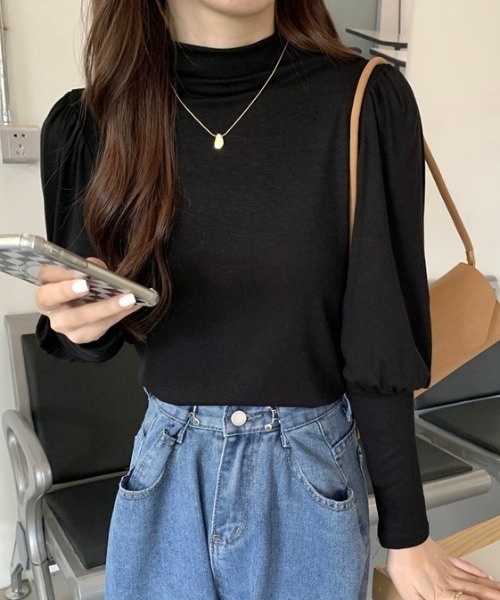 LADY LIKE(レディライク)の「パワーショルダープチハイトップス(Tシャツ/カットソー・レディース・モカ/ホワイト/ブラック・M)」の3枚目の写真