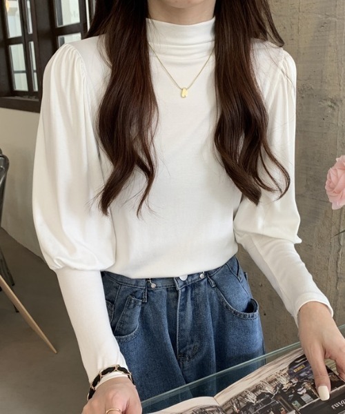 LADY LIKE(レディライク)の「パワーショルダープチハイトップス(Tシャツ/カットソー・レディース・モカ/ホワイト/ブラック・M)」の4枚目の写真