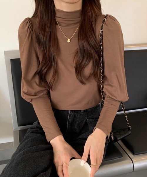 LADY LIKE(レディライク)の「パワーショルダープチハイトップス(Tシャツ/カットソー・レディース・モカ/ホワイト/ブラック・M)」の10枚目の写真