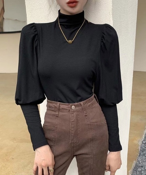 LADY LIKE(レディライク)の「パワーショルダープチハイトップス(Tシャツ/カットソー・レディース・モカ/ホワイト/ブラック・M)」の13枚目の写真