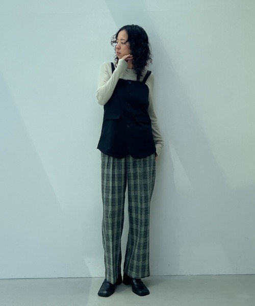 y/m(イム)の「【セットアップ対応】ダブルストラップフロントボタンビスチェ(ベスト・レディース・ブラック/ブラウン・FREE)」の3枚目の写真