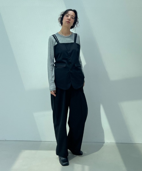 y/m(イム)の「【セットアップ対応】ダブルストラップフロントボタンビスチェ(ベスト・レディース・ブラック/ブラウン・FREE)」の10枚目の写真